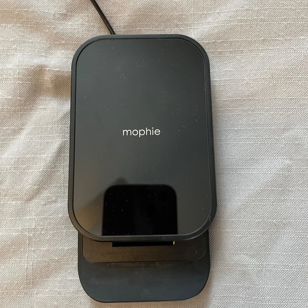 🎉HP🎉Mophie Wireless Contact Charging Stand